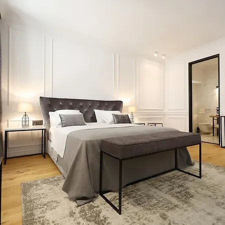 アパート グレタ レジデンス *