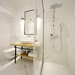 格丽泰公寓 *